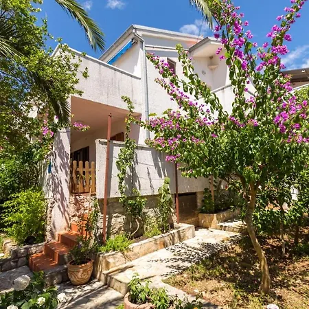 Nives, Artatore Гостевой дом 4*