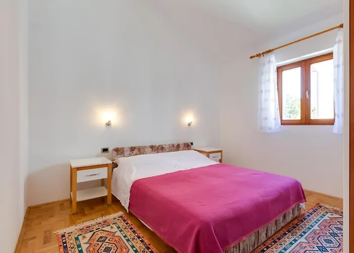 Nives, Artatore Guest house 4*