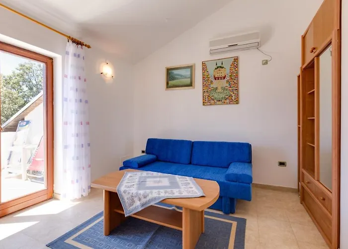 Guest house Nives, Artatore 4*
