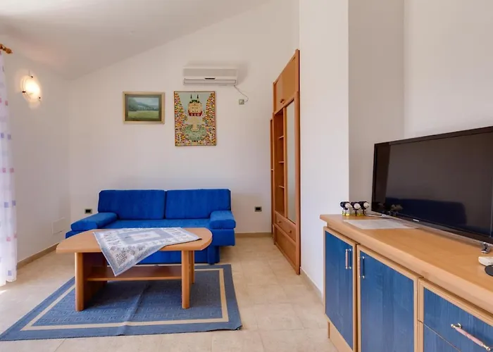 Nives, Artatore Guest house 4*